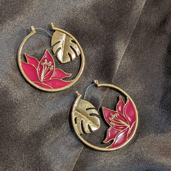 Jewelry - Gold and Pink Floral Hoop Earrings